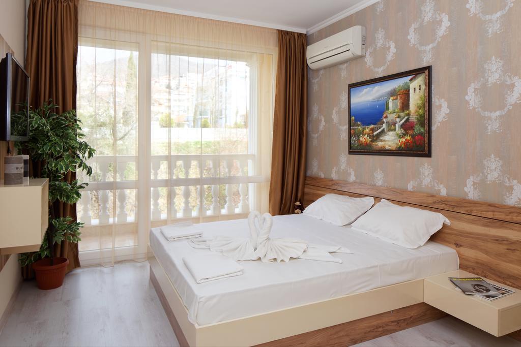 Villa Sardinia And Spa Sveti Vlas Εξωτερικό φωτογραφία